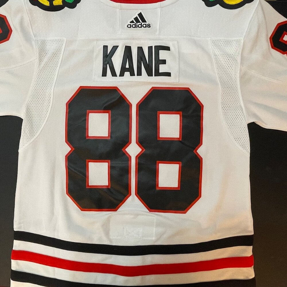 White Adidas Patrick Kane Chicago Blackhawks Jersey – Relive the Glory Days